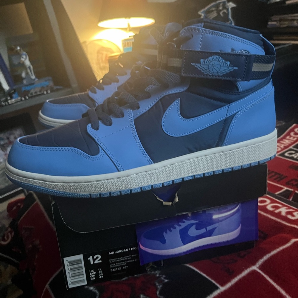 Air Jordan Mid UNC color scheme with strap. Size 12 only wore once